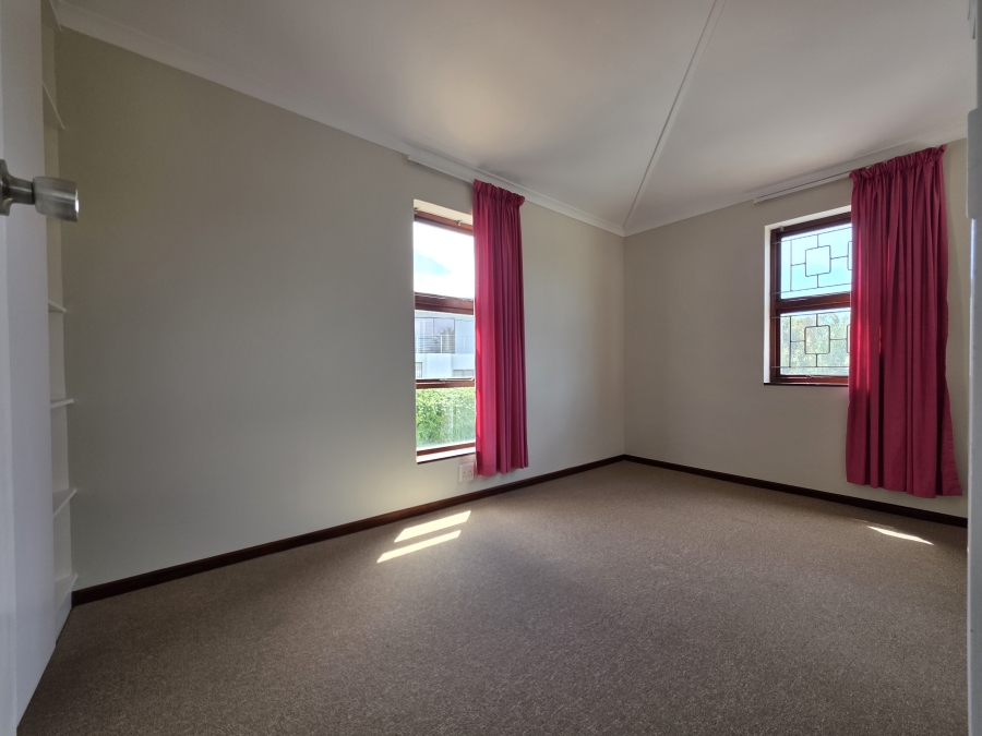 5 Bedroom Property for Sale in Bayview Western Cape